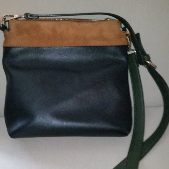 Sondra Roberts Squared black/crimson/tan/green crossbody bag NWOT - Picture 2 of 5
